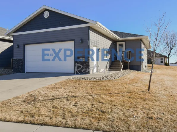 3704 S Outfield Cir, Sioux Falls, SD 57110