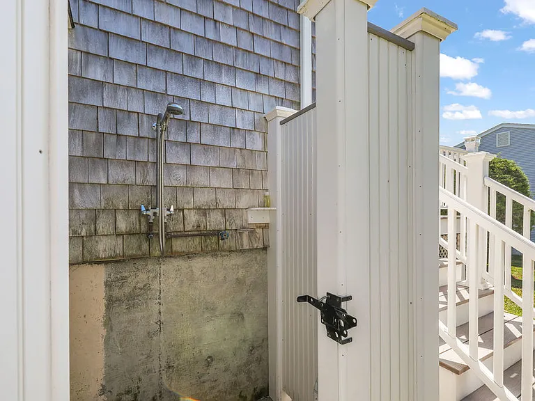 31 Cypress Ave — Photo 11