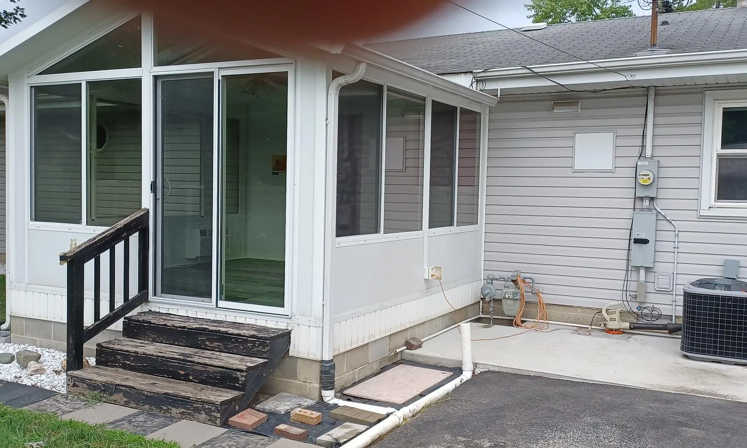 721 E Park St — Photo 2