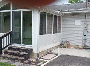 721 E Park St, Arthur, IL 61911