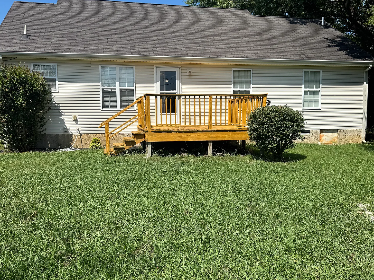 3 bed, 1150 sqft, $1,750 — Photo 2