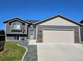 4923 Tupelo Dr, Rapid City, SD 57701