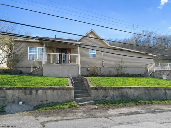 127 Bridge St, Monongah, WV 26554
