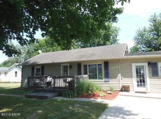 813 S Main St, Clay City, IL 62824