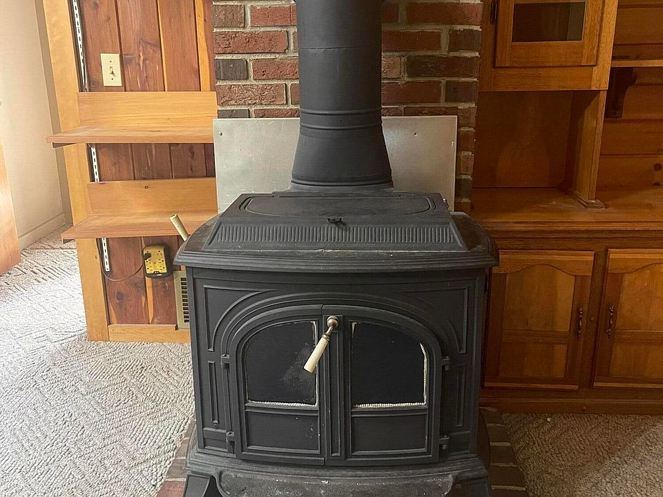 2nd image of 208 Dunbar Road