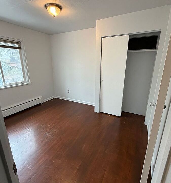 1st image of 1740 W Mosier Pl APT 24