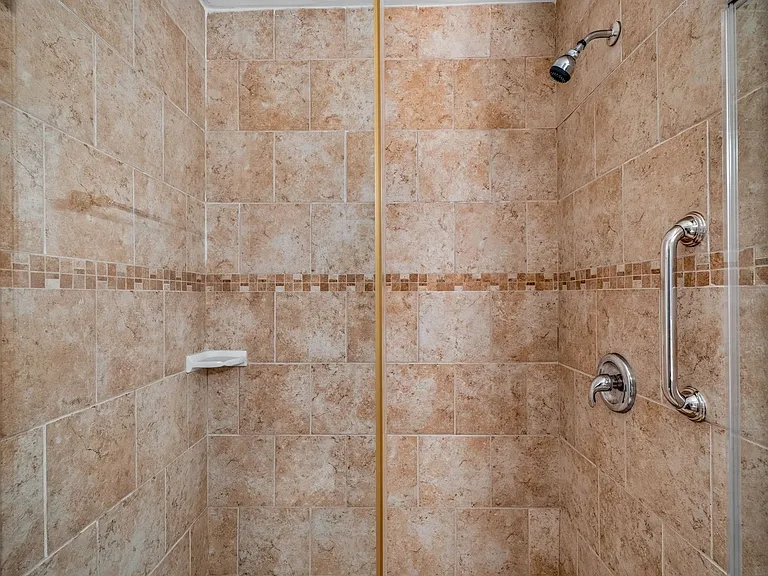 1037 Law Ln — Photo 21