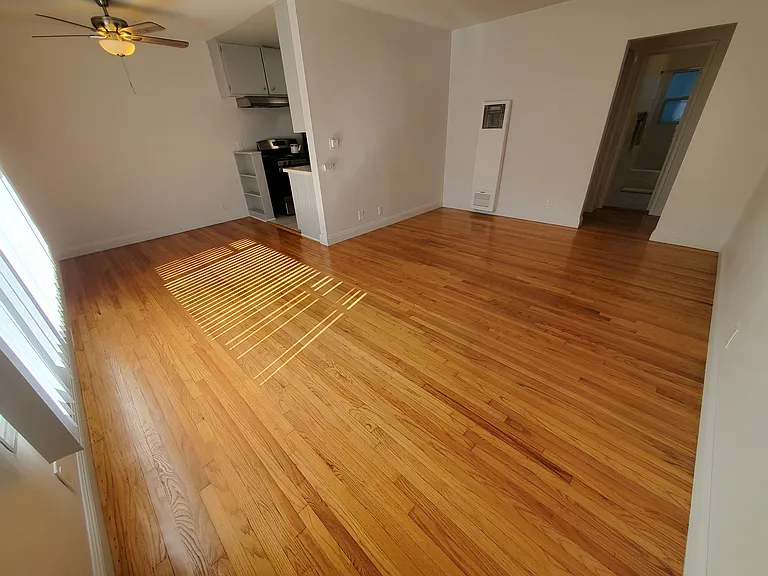 330 Orizaba Ave #3 — Photo 1