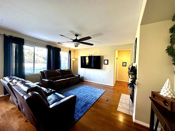 3rd image of 449 Hawk Canyon Ct