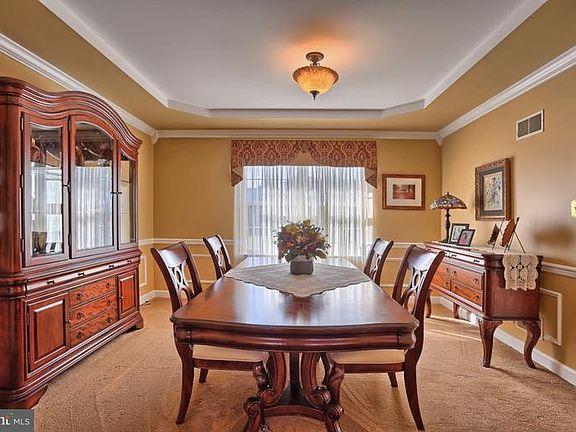 4th image of 33 Glenview Dr