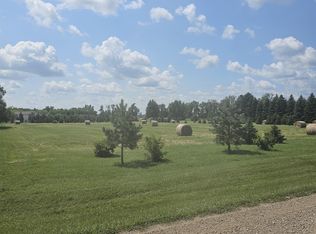 8380 31st St SE, Jamestown, ND 58401