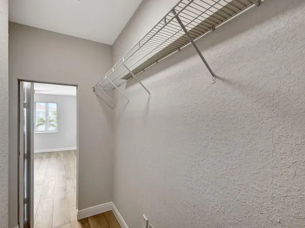 11039 Legacy Boulevard #301, Palm Beach Gardens, FL 33410