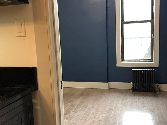 3rd image of 620 Park Pl #3RR