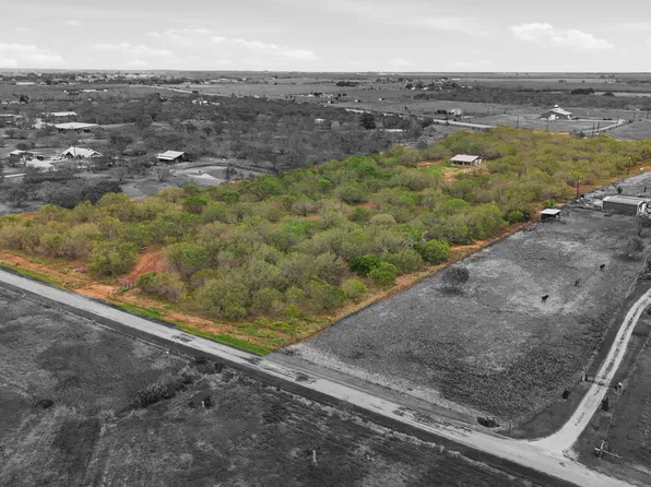 812 County Road 415 LOT 6, Stockdale, TX 78160