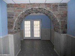 2nd image of 10112 Fredericksburg Tpke