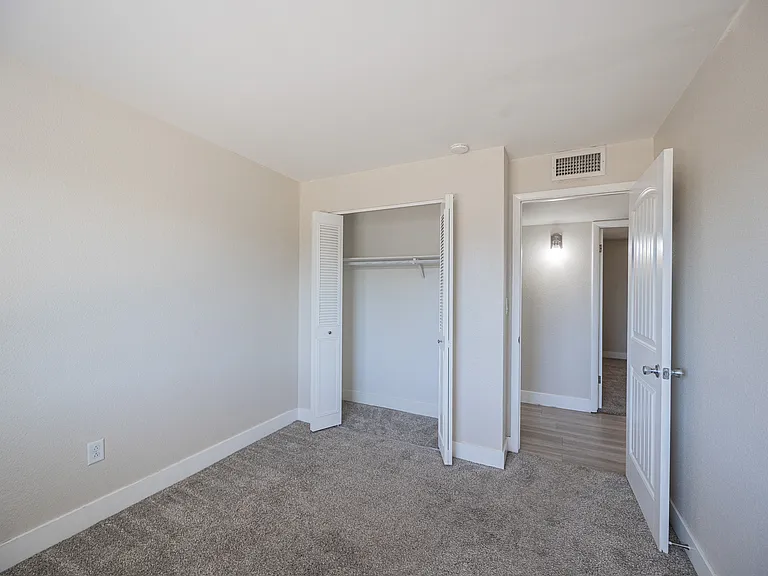 5849 S College Ave — Photo 20
