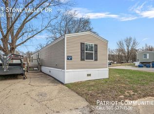 33 Stone Valley Dr, Springfield, IL 62702