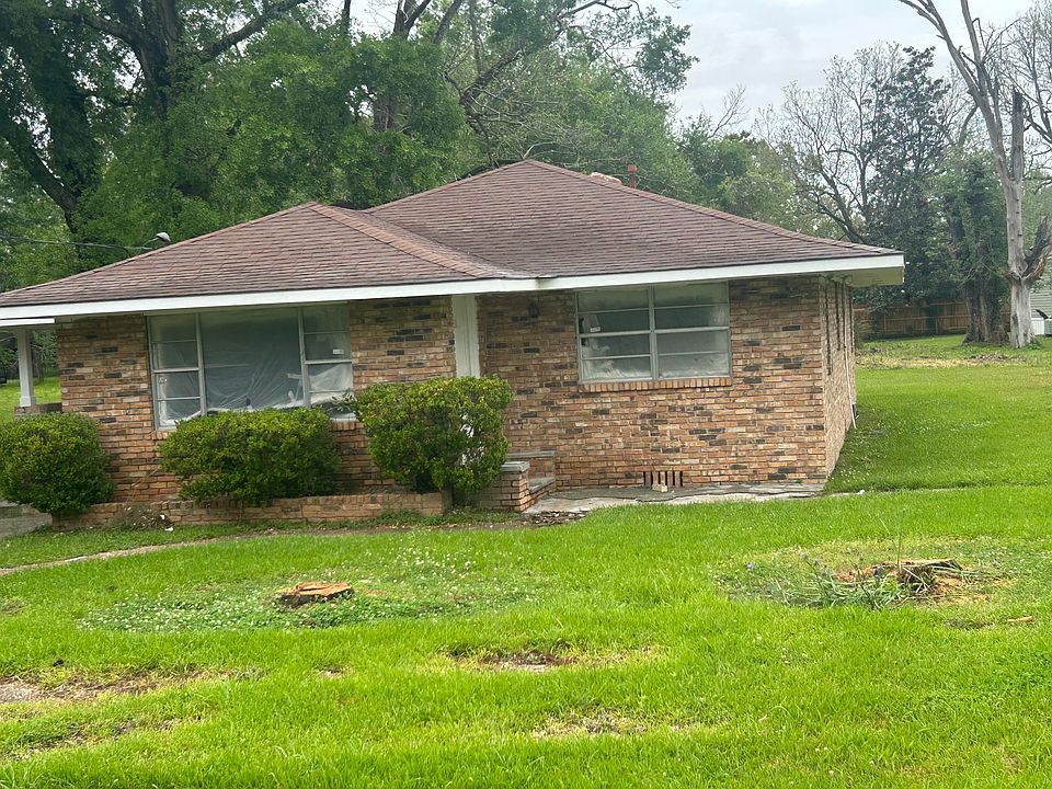 1st image of 527 Old Rafe Meyer Rd