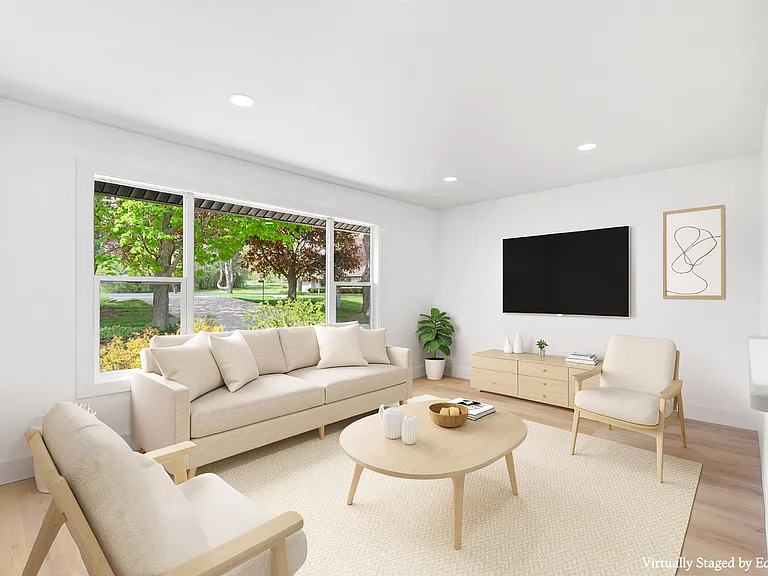 W309S10340 Knoll Ct — Photo 8
