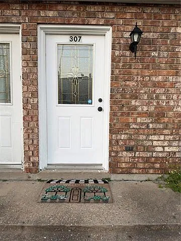2 bed, 1.5 bath, 1000 sqft, $1,650 — Photo 1