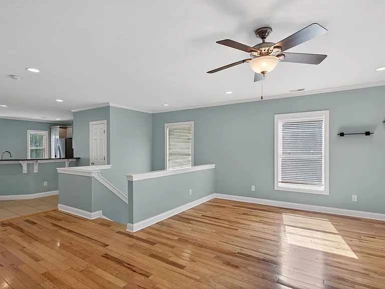1136 Arlynn Ln — Photo 14