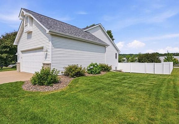 2nd image of 344 Saxonwood Road