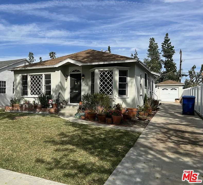 3 bed, 2.0 bath, 1549 sqft, $5,000 — Photo 2