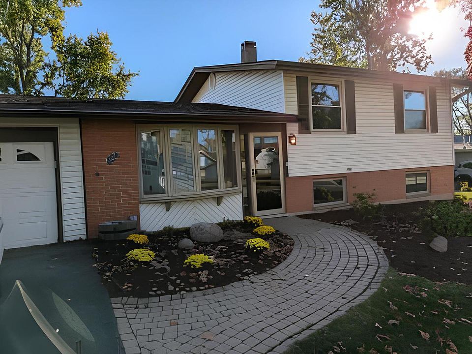 1st image of 9407 Elm Ave