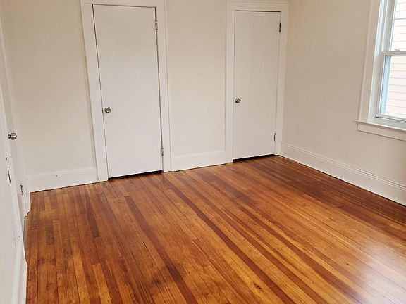Bedroom1 w/two closets