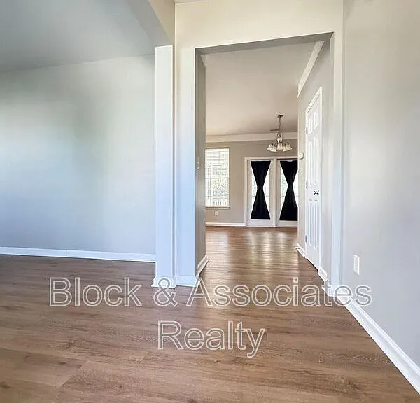 420 Cline Falls Dr — Photo 3