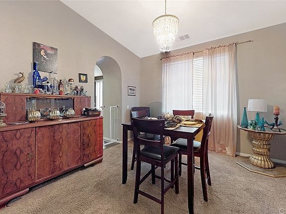 5th image of 304 Northwood Ave