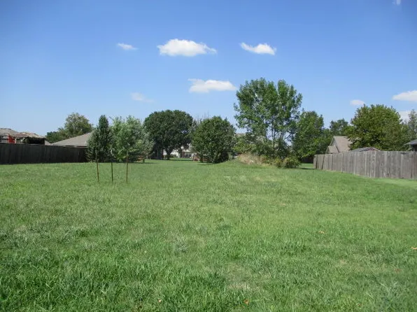 Scott Ln, Miami, OK 74354