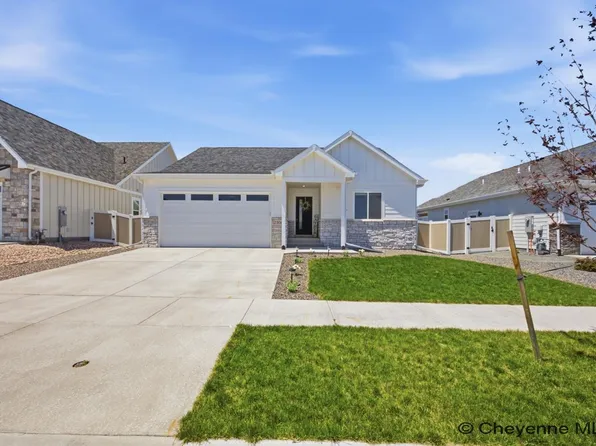 2306 Ledoux Dr, Cheyenne, WY 82007