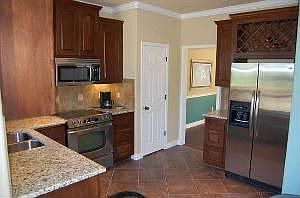5th image of 1001 Woodland Hills Dr