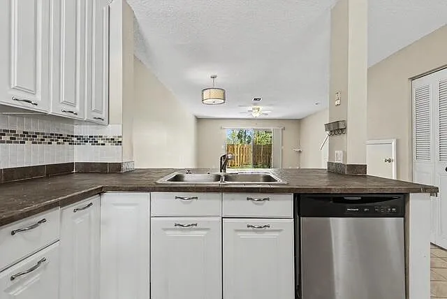 8327 Fairway Rd #8327 — Photo 6