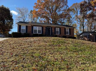 3301 Shallowford Dr, Greensboro, NC 27406