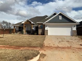 2408 Creekview Trl, Moore, OK 73160