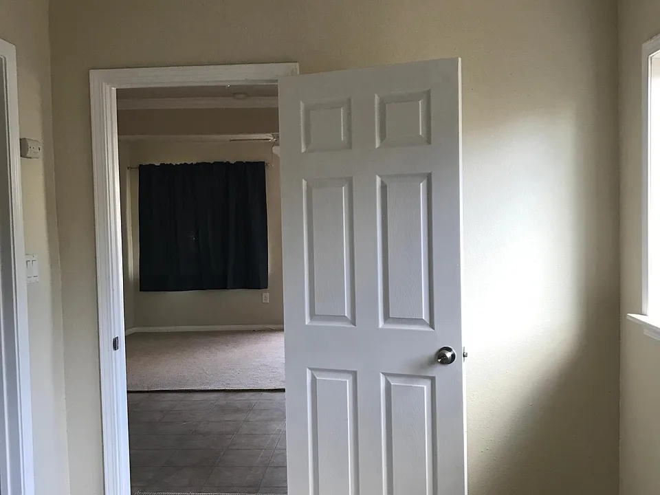Dimmable Romantic lighting and New Carpet in the bedroom!
