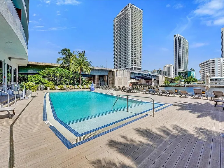 2600 E Hallandale Beach Blvd #T1902 — Photo 92