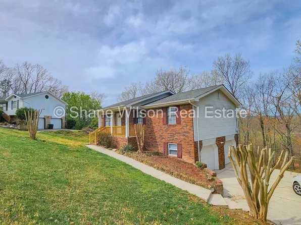 213 Ridgewood Cir, Chickamauga, GA 30707