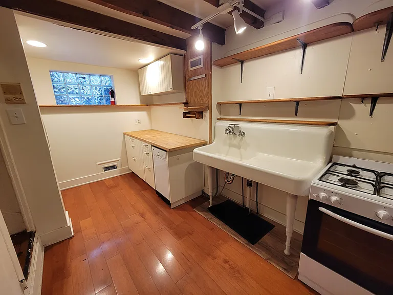 525 S Leithgow St #ROW HOUSE — Photo 6