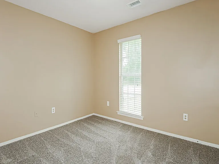 6635 Dunbarton Dr — Photo 12