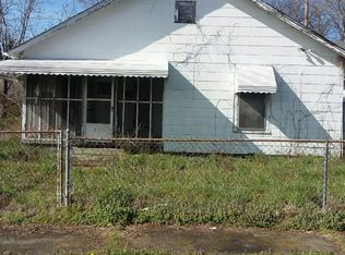 32 Peachtree St, Clinton, SC 29325