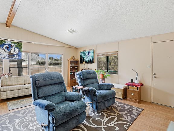3rd image of 503 N Manzanita Dr