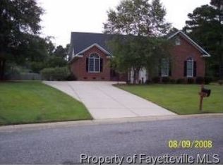 7018 Holmfield Rd, Fayetteville, NC 28306