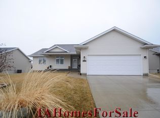 1910 49th St, Marion, IA 52302