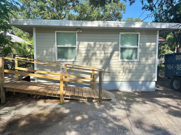 1529 12th St S #A, Saint Petersburg, FL 33705