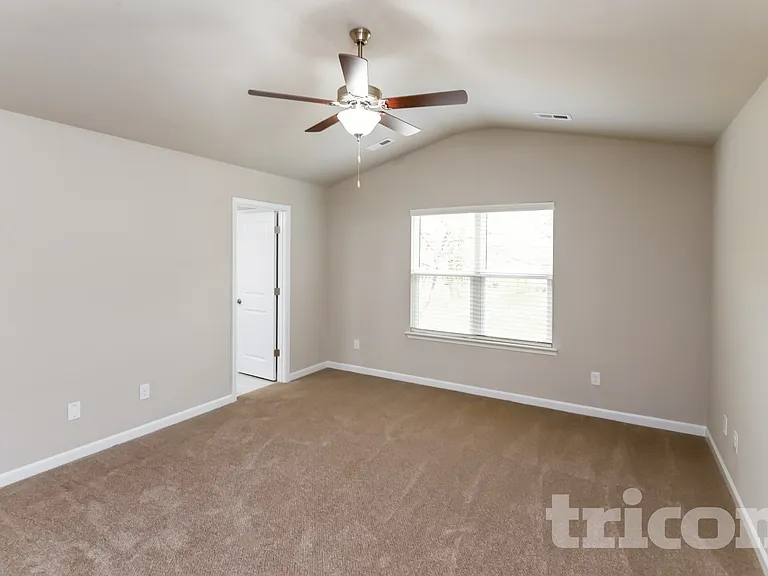 205 Spring Knoll Dr — Photo 8