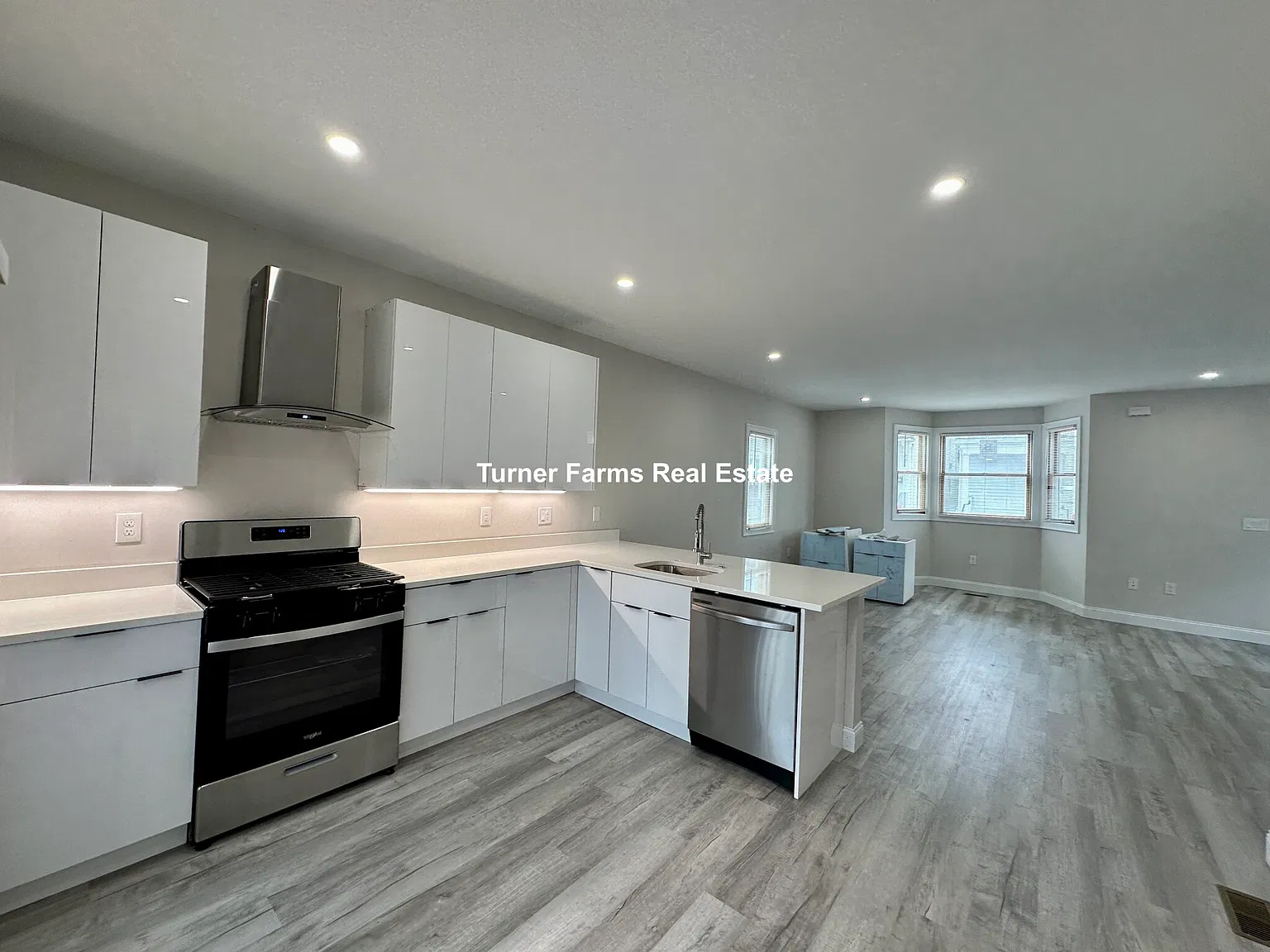 6 bed, 7777 sqft, $7,200 — Photo 3