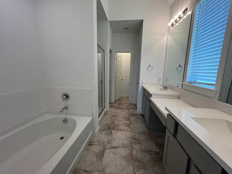 1120 Sheldon Dr — Photo 27